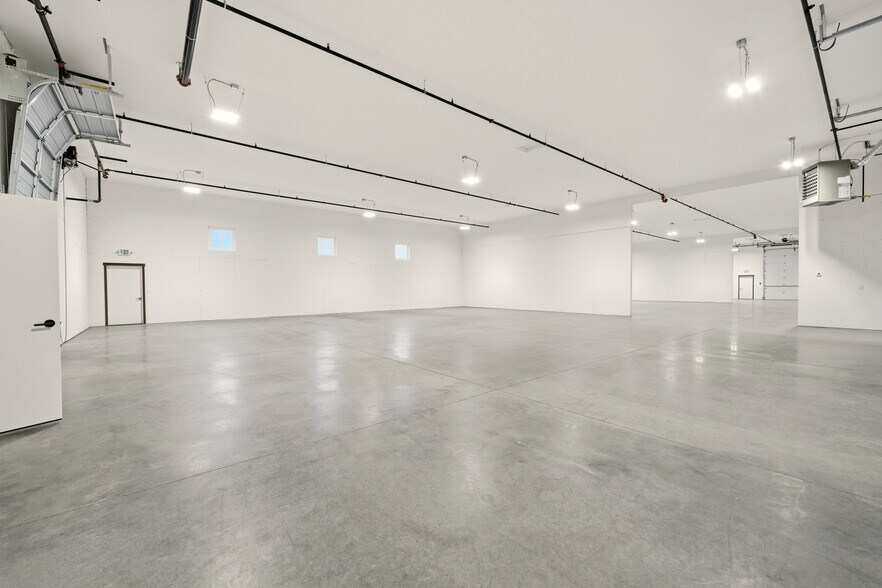 More Photos Of 1408 N Jackrabbit Ln, Belgrade Office For Sale