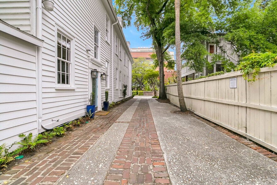 More Photos Of 184 Ashley Ave, Charleston Specialty For Sale