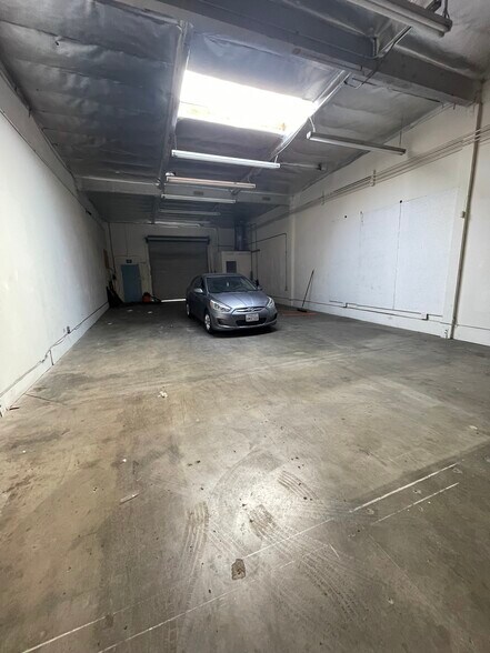 More Photos Of 3270-3294 Cherry, Long Beach Warehouse For Lease