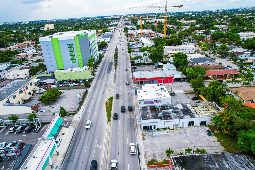 More Photos Of 101 NW 27th Ave, Miami Auto Repair For Sale