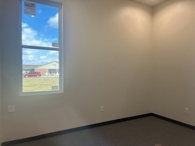 More Photos Of 1010 S Santa Fe Ave, Moore Office For Sale