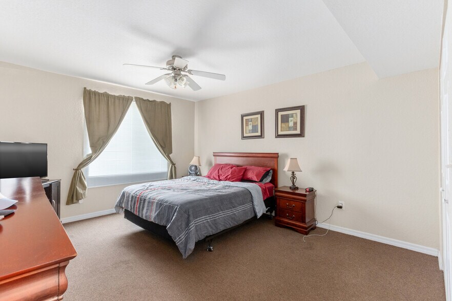 More Photos Of 910 St Johns Ave, Palatka Storefront Retail Residential For Sale