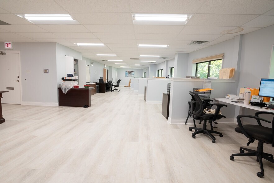 More Photos Of 6600 W College Dr, Palos Heights Medical For Sale