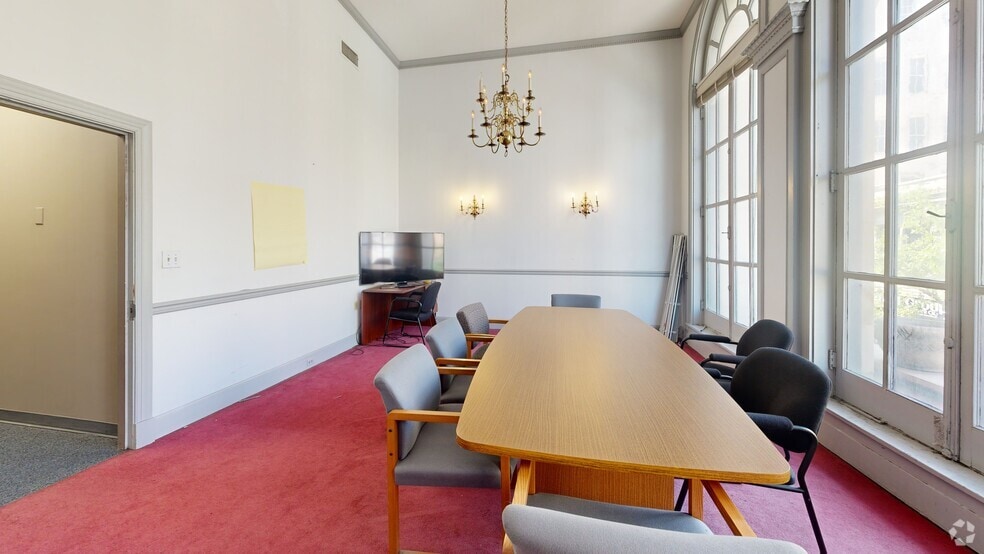 More Photos Of 343 N Charles St, Baltimore Office For Sale