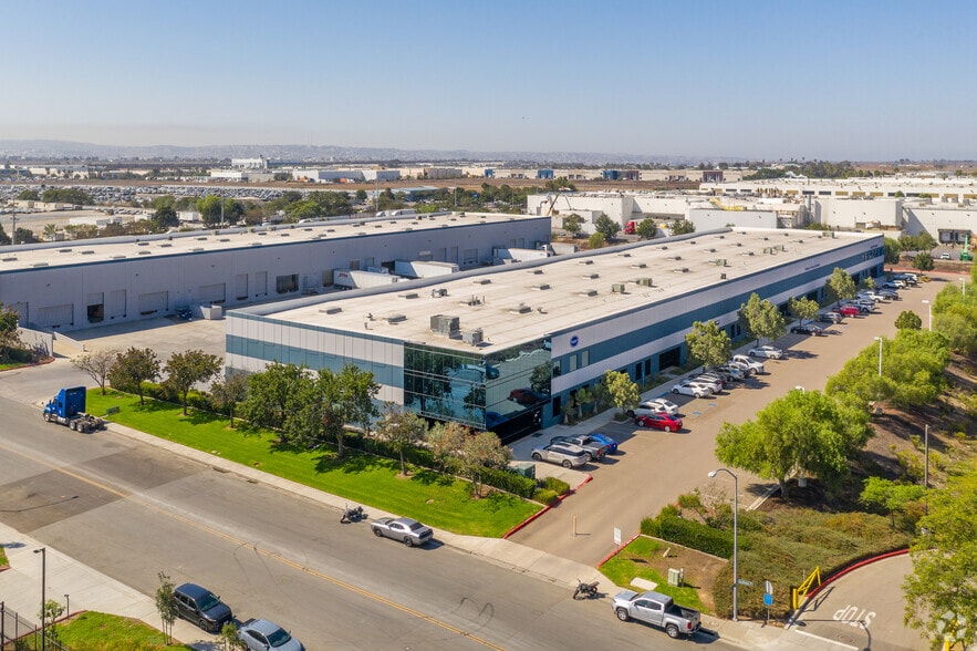 More Photos Of 7920 Airway Rd, San Diego Unknown For Lease