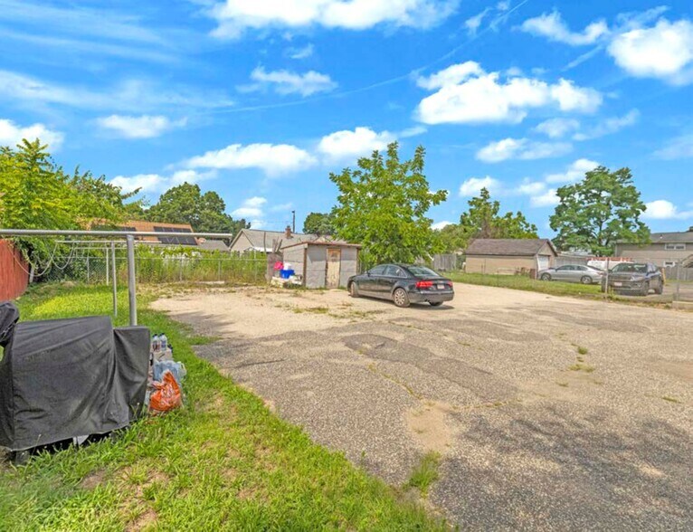 More Photos Of 32-34 Joy St, Ludlow Multifamily For Sale
