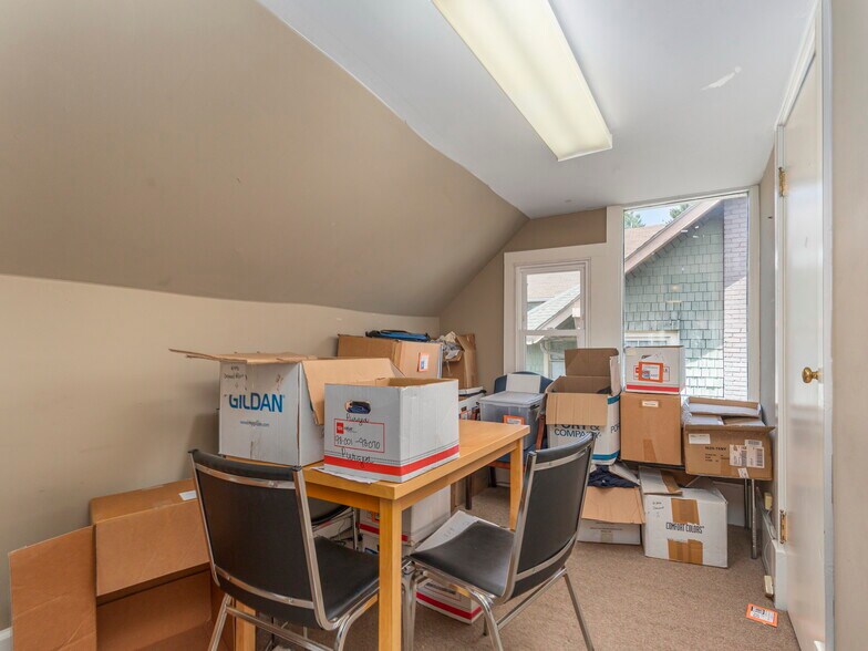 More Photos Of 93 Church St, Asheville Office For Lease