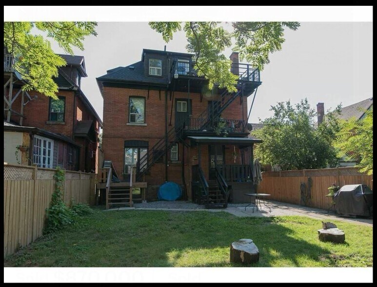 More Photos Of 66 Wellington St S, Hamilton Apartments For Sale