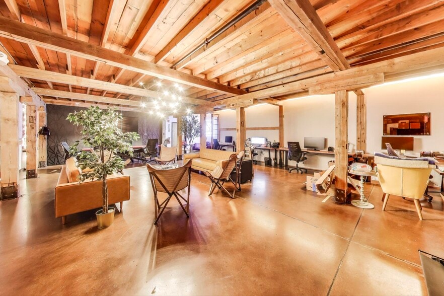 More Photos Of 5511 95th Ave, Kenosha Warehouse For Sale