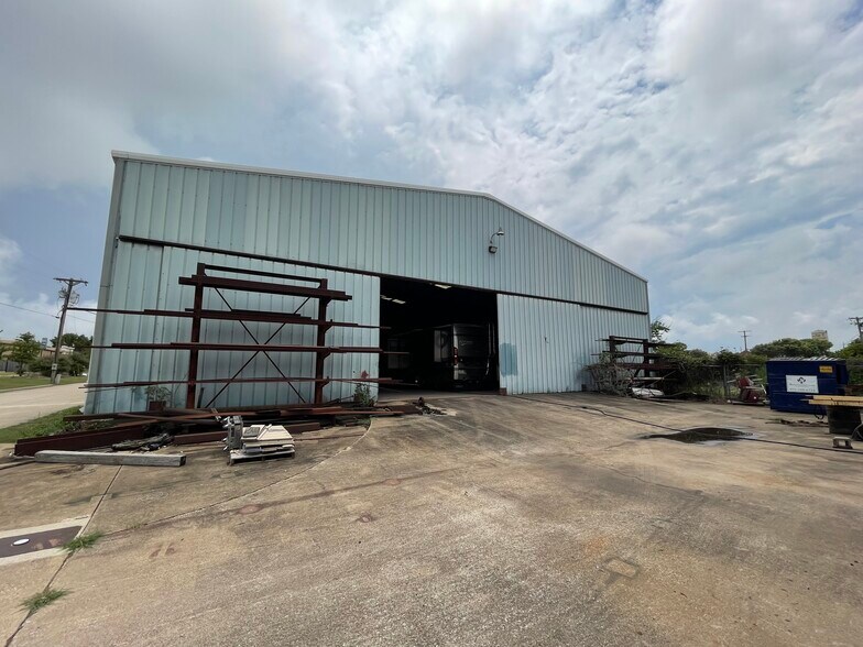 More Photos Of 575 Proffitt st, Midlothian Warehouse For Lease