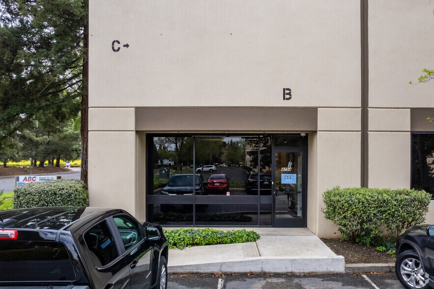 More Photos Of 4754 Bennett Dr, Livermore Warehouse For Lease