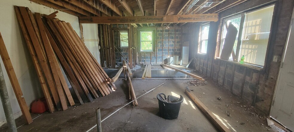 More Photos Of 4962-4966 Benning Rd SE, Washington Apartments For Sale