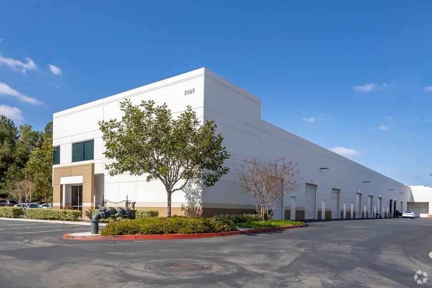 More Photos Of 3145 Tiger Run Ct, Carlsbad Research And Development For Lease