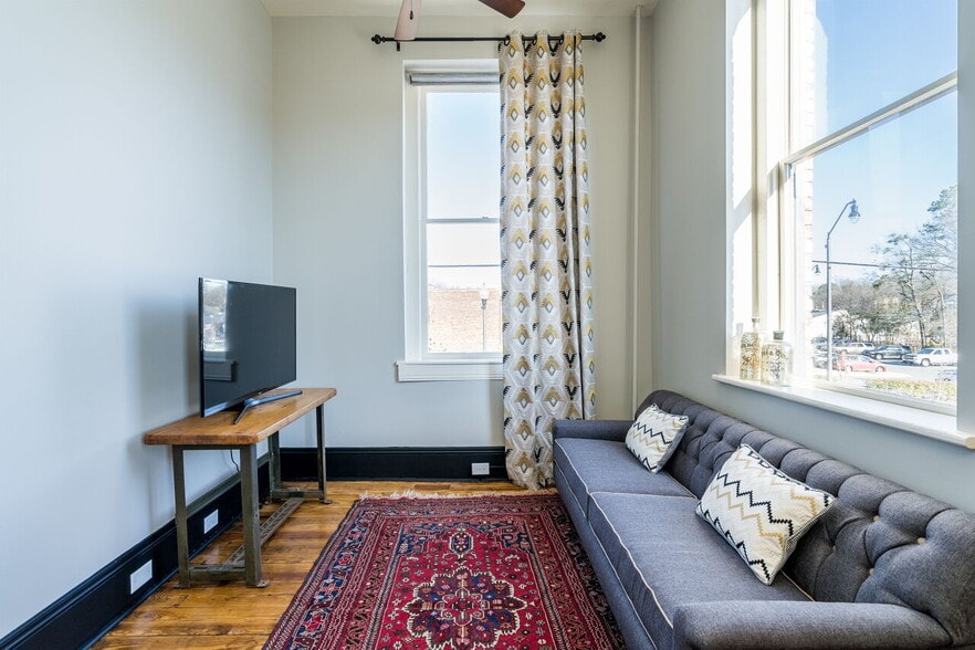 More Photos Of 201 Chatham St, Sanford Office Residential For Sale