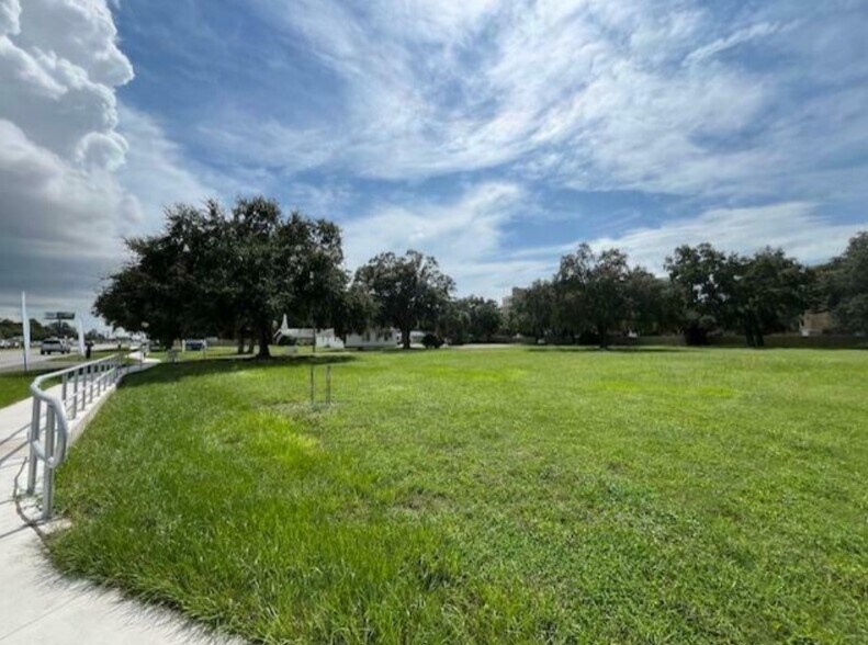 More Photos Of 900 Starkey Rd, Largo Land For Sale