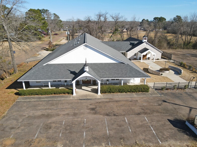 Primary Photo Of 218 Frostland Dr, Water Valley Religious Facility For Sale