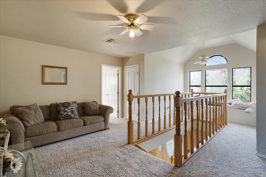 More Photos Of 1150 Platter Cutoff Rd, Calera Flex For Sale