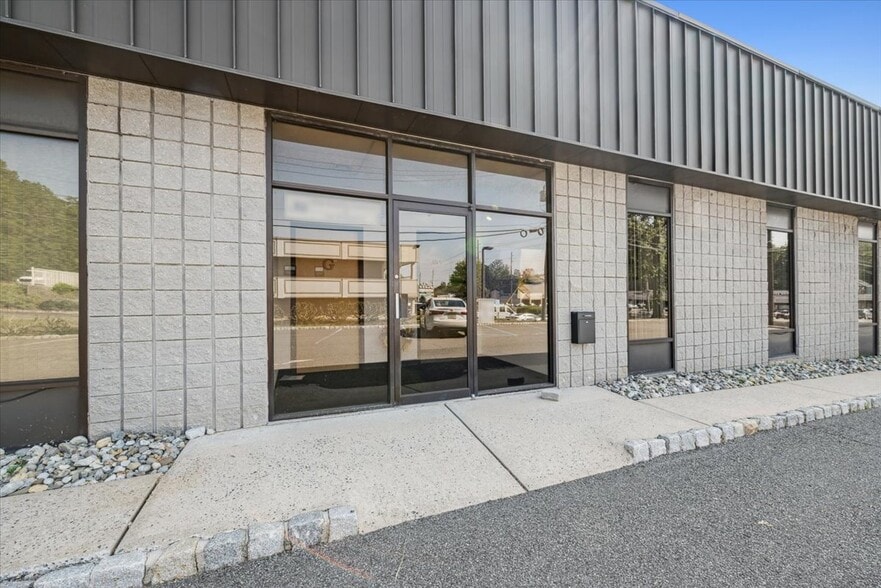 More Photos Of 314-316 Route 22 W, Green Brook Medical For Sale