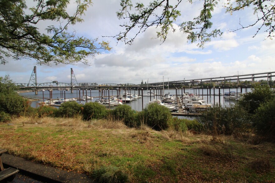 More Photos Of 315 S Montgomery St, Portland General Retail For Lease