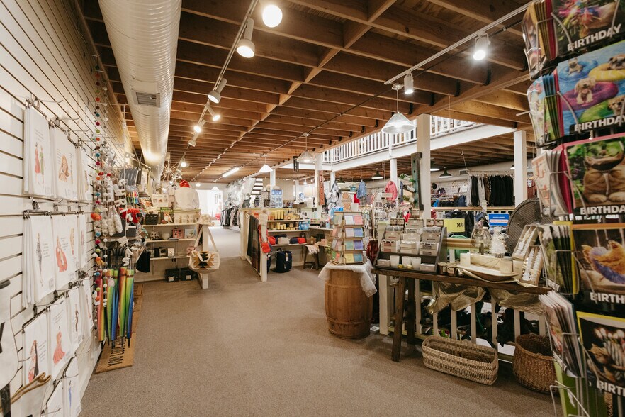 More Photos Of 121 Rittenhouse Ave, Bayfield Storefront For Sale