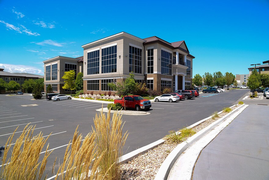 More Photos Of 2961 W Maple Loop Dr, Lehi Office For Lease