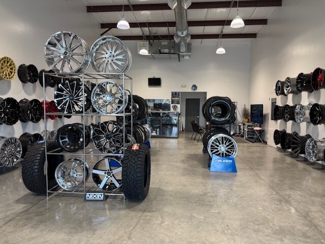 More Photos Of 10440 FM 2432 Rd, Conroe Storefront Retail Office For Sale