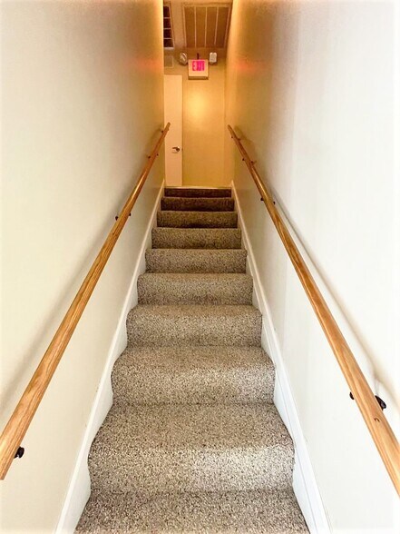 More Photos Of 366 Herbertsville Rd, Brick Medical For Lease