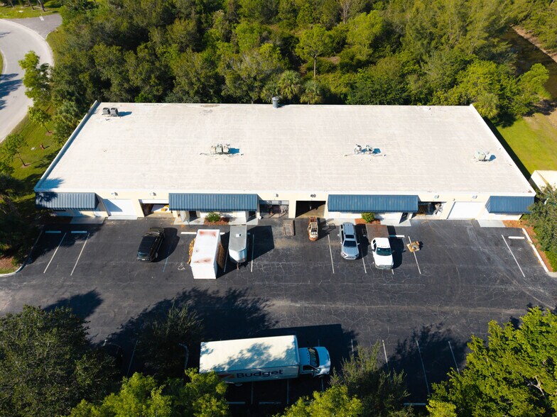 More Photos Of 15935 Assembly Loop, Jupiter Warehouse For Sale