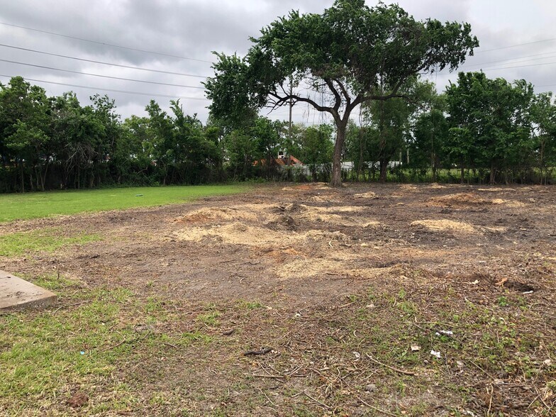 More Photos Of 11250 Charles Rd, Jersey Village Medical For Sale