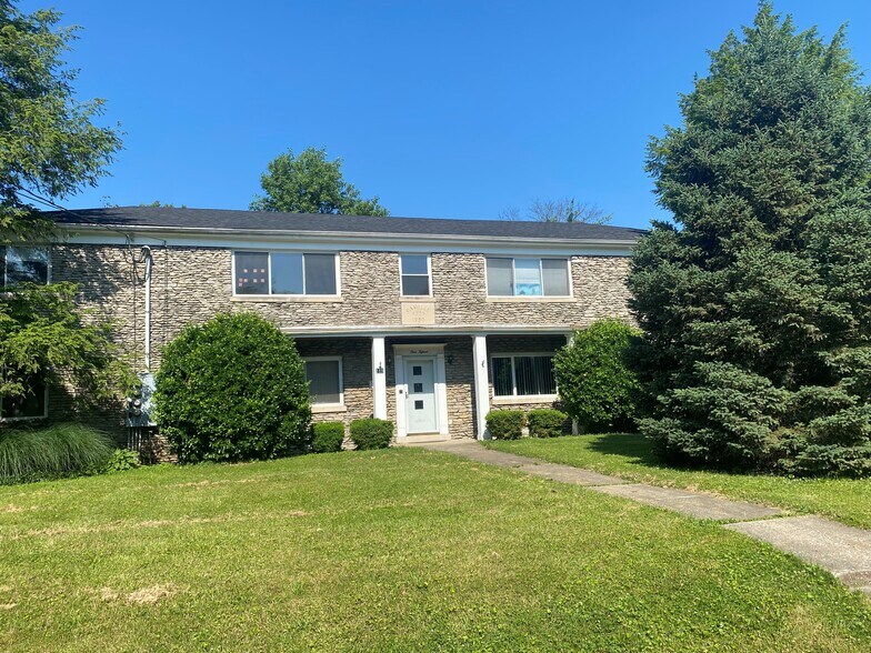 More Photos Of 115 Delmont Dr, Lexington Apartments For Sale