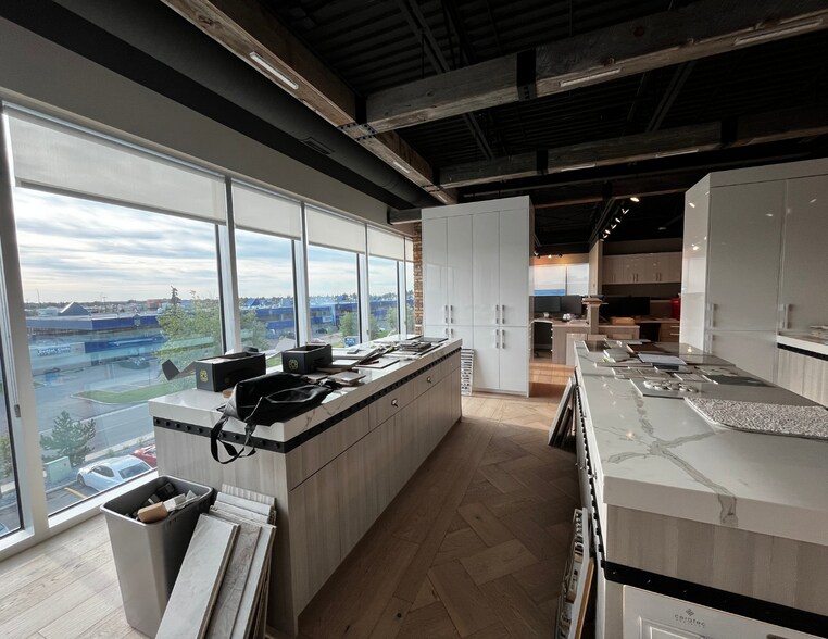 More Photos Of 3105-3223 5 Ave NE, Calgary Office For Sale