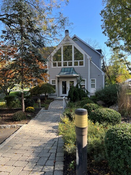 More Photos Of 1099 Mount Kemble Ave, Morristown Office For Lease