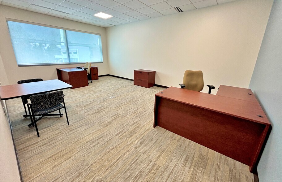 More Photos Of 850 Cranberry Woods Dr, Cranberry Township Schools For Lease