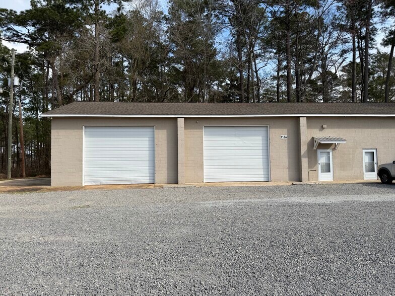 More Photos Of 118 Farm Rd, Summerville Service For Lease