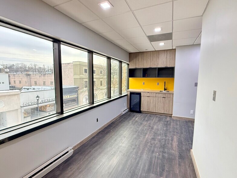 More Photos Of 3 School St, Glen Cove Medical For Sale