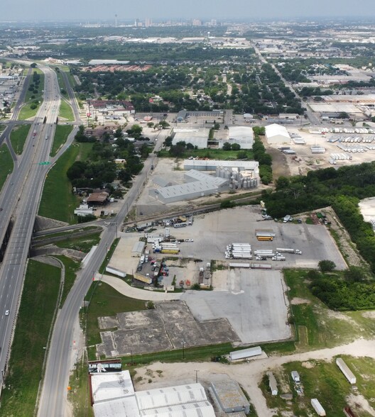 More Photos Of 4735 Emil St, San Antonio Industrial For Lease