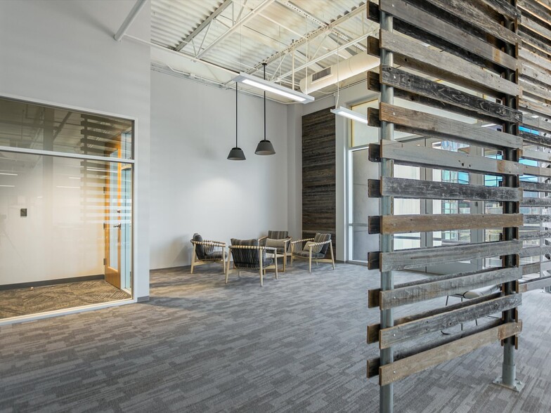 More Photos Of 1705 Guadalupe St, Austin Office For Sale
