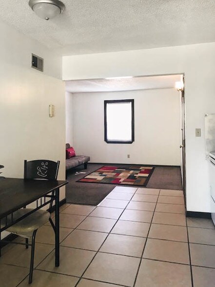 More Photos Of 2215 Vienna Rd, Rolla Apartments For Sale