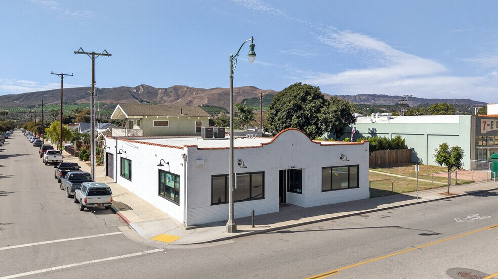More Photos Of 27 W Prospect St, Ventura Storefront Retail Residential For Sale