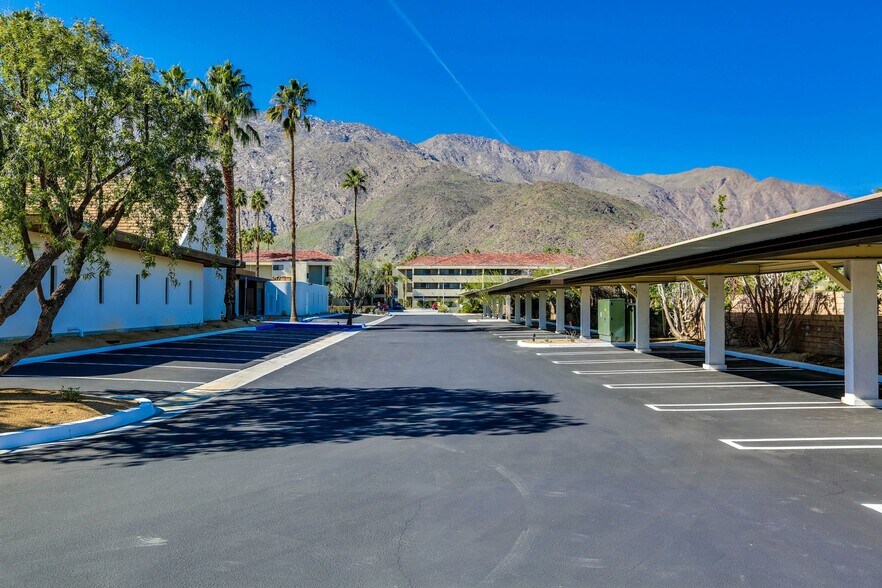 More Photos Of 650 E Tahquitz Canyon Way, Palm Springs Office For Lease