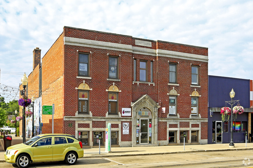 Primary Photo Of 195 W 9 Mile Rd, Ferndale Medical For Lease