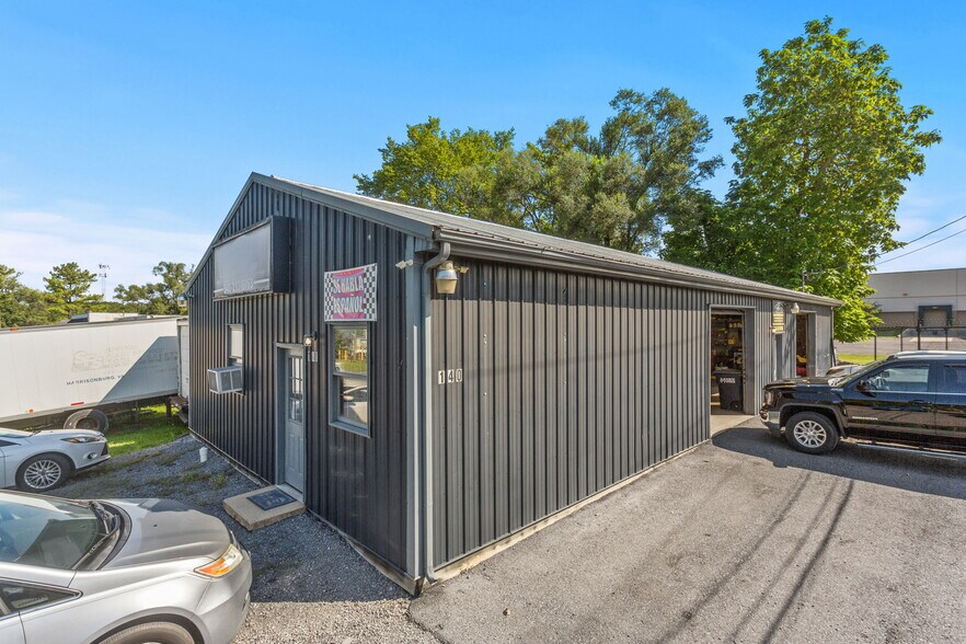 More Photos Of 140 Charles St, Harrisonburg Auto Repair For Sale