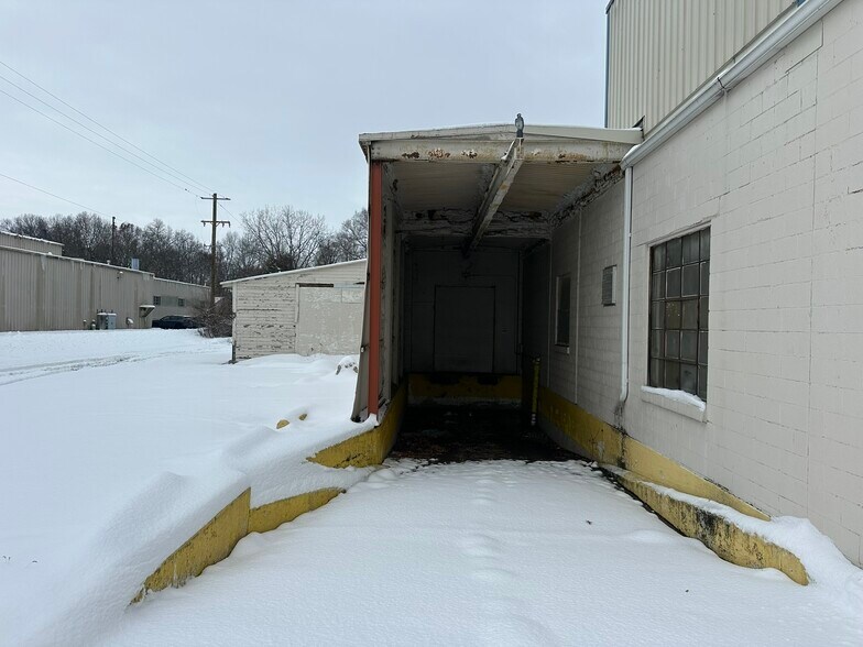 More Photos Of 9702 Portage Rd, Portage Warehouse For Lease