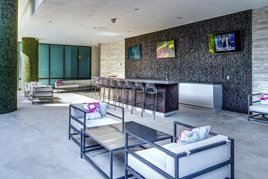 More Photos Of 125 NE 32nd St, Miami Apartments For Lease