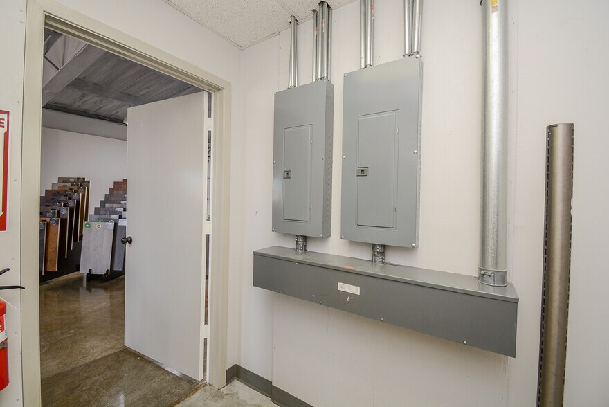 More Photos Of 193 Schmidt Rd, Sealy Freestanding For Sale