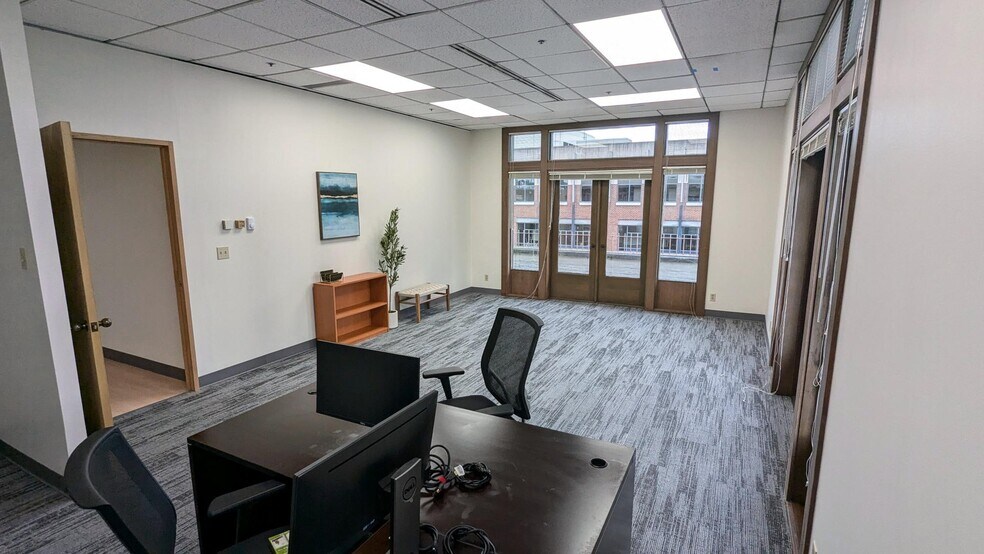 More Photos Of 401 2nd Ave S, Seattle Unknown For Lease