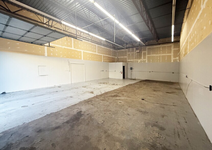 More Photos Of 10001 Southern Ave SE, Albuquerque Industrial For Sale