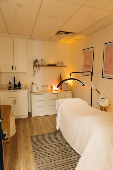 Primary Photo Of 3030 N 67th Pl, Scottsdale Medical For Lease