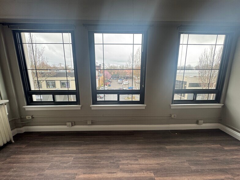More Photos Of 230 SW 3rd St, Corvallis Office For Lease
