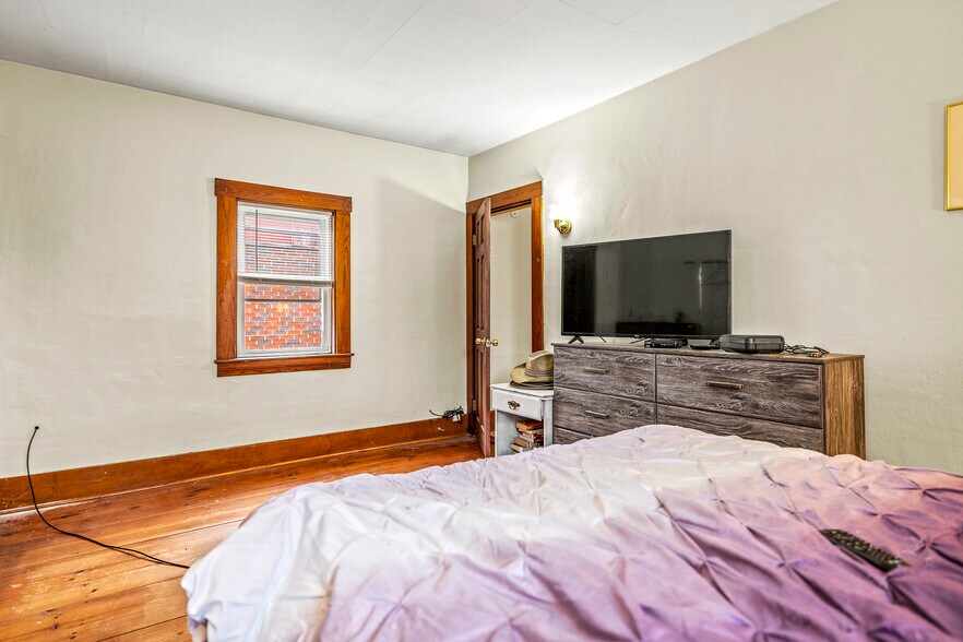 More Photos Of 441 Main St, South Berwick Apartments For Sale
